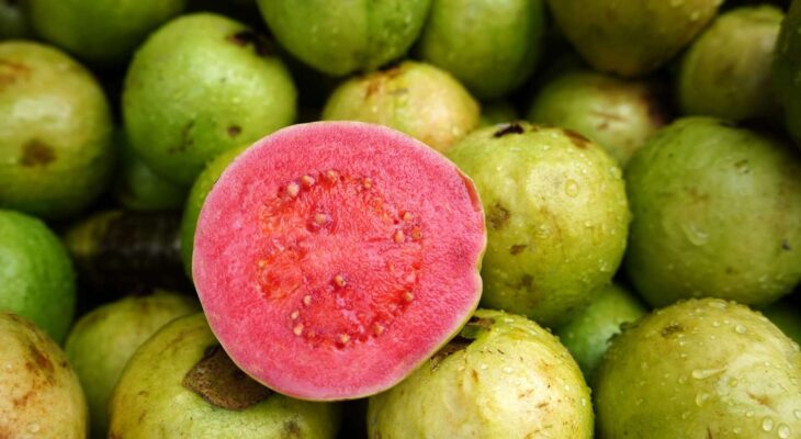 wellhealthorganic.com:5-amazing-health-benefits-of-guava